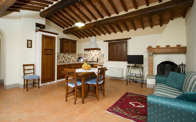 Appartamento Iris: Pièce, Propriété, Bâtiment, Meubles, Maison, Design Intérieur, Immobilier, Plafond, Villa, Salon