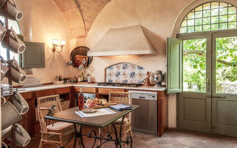 Fontanelle 16: Pièce, Propriété, Design Intérieur, Meubles, Bâtiment, Plafond, Sol, Cuisine, Comptoir, Domicile