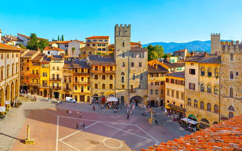 Villa Gioiosa: Ville, Bâtiment, Ville, Façade, Espace Public, Quartier, Architecture, Maison, Établissements Humains, Centre De La Ville