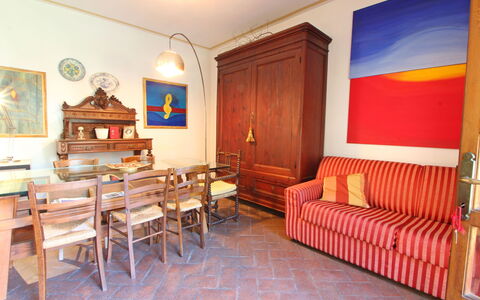 Residenza Marechiaro: Meubles, Propriété, Table, Cadre, Bâtiment, Bois, Design Intérieur, Architecture, Chaise, Sol