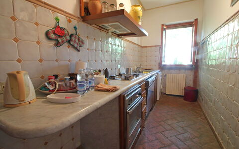 Residenza Marechiaro: Cabinetry, Robinet, Cuisine, Comptoir, Évier, Evier, Bois, Éclairage, Architecture, Design Intérieur