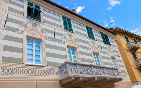 Via Dante Vacanze - Levanto: Composite, Moulage, Conception, Peindre, Balcon, Daylighting, Siding
