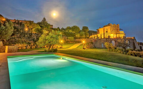 Villa Di Cinzia: Paysage Naturel, La Nature, Piscine, Propriété, Biens, Villa, Bâtiment, Immobilier, Vacances, Herbe