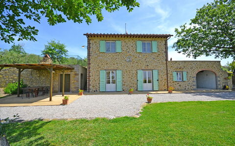 Villa Il Palazzone: Propriété, Maison, Domicile, Bâtiment, Immobilier, Biens, Zone Résidentielle, Lot Terre, Architecture, Façade