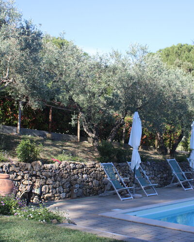 Gli Appartamenti Di Manuela: Piscine, Ombre, Recours, Arrière-Cour, Hacienda, Aménagement Paysager, Eco Hôtel, Villa, Mobilier De Jardin, Ferme