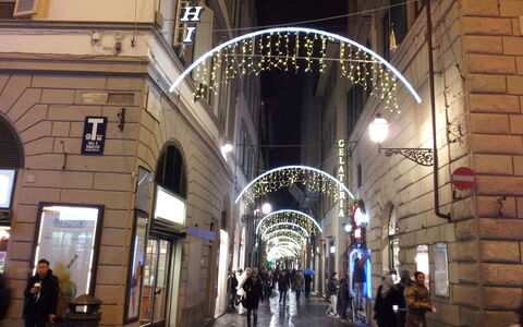 Guelfa House: Bâtiment, Architecture, Point De Repère, Lumière, Ville, Cambre, Arcade, Éclairage, Nuit, Ville