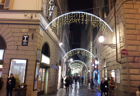 Guelfa House: Bâtiment, Architecture, Point De Repère, Lumière, Ville, Cambre, Arcade, Éclairage, Nuit, Ville