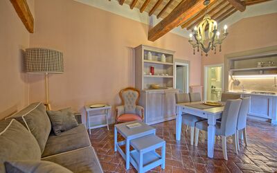 Montegufoni 18: Pièce, Propriété, Bâtiment, Meubles, Design Intérieur, Maison, Salon, Sol, Immobilier, Plafond