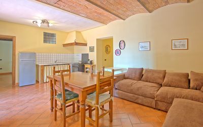 Acciaioli 3: Pièce, Propriété, Bâtiment, Meubles, Maison, Design Intérieur, Salon, Immobilier, Plafond, Sol