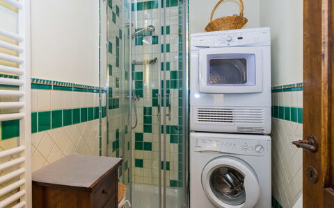 Appartamento Il Nido Di Giulia: Pièce, Salle De Bains, Principaux Appliance, Tuile, Électroménager, Buanderie, Design Intérieur