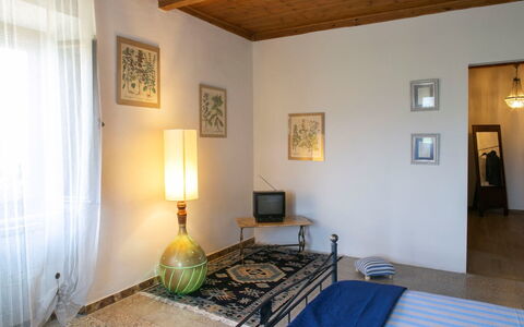 Podere i Gigli: Pièce, Propriété, Bâtiment, Maison, Design Intérieur, Jaune, Meubles, Immobilier, Sol, Domicile