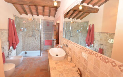 L'incanto: Propriété, Pièce, Salle De Bains, Bâtiment, Sol, Design Intérieur, Maison, Immobilier, Domicile, Plafond