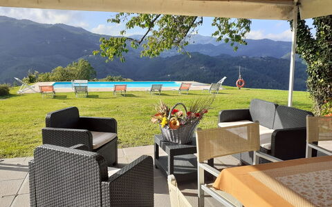 La Castagnara: Propriété, Pièce, Mur, Maison, Table, Meubles, Domicile, Ombre, Immobilier, Herbe