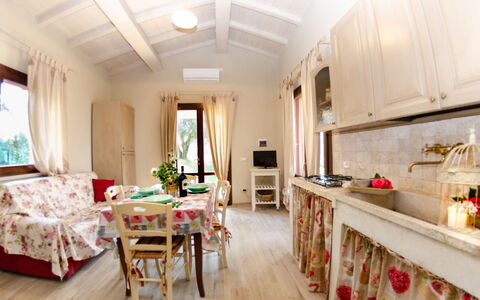 Ai Salici: Pièce, Propriété, Meubles, Bâtiment, Design Intérieur, Plafond, Sol, Cuisine, Maison, Domicile