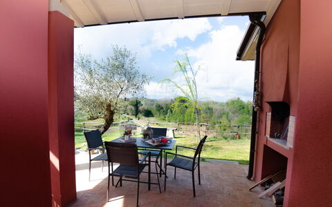 Ai Salici: Propriété, Pièce, Maison, Immobilier, Bâtiment, Domicile, Arrière-Cour, Ombre, Arbre, Restaurant