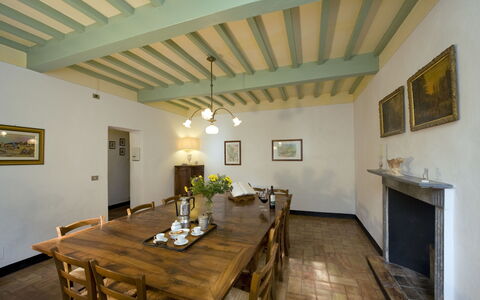 Villa Dorella Di Montaperti: Propriété, Pièce, Bâtiment, Plafond, Maison, Design Intérieur, Meubles, Immobilier, Salle À Manger, Sol