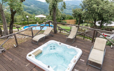 Villa Del Santo Bastiano: Propriété, Piscine, Immobilier, Jacuzzi, Maison, Loisir, Biens, Bâtiment, Vacances, Arbre
