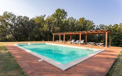 Casa La Rotta: Piscine, Propriété, Maison, Immobilier, Herbe, Biens, Loisir, Bâtiment, Domicile, Architecture