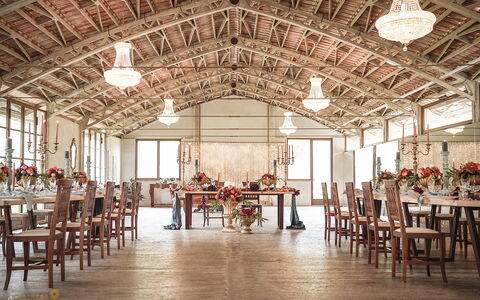 Antico Borgo San Lorenzo - Weddings And Events: Meubles, Propriété, Décoration, Chaise, Fenêtre, Design Intérieur, Salle, Table, Un Événement, Hall De Fonction