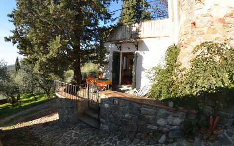 La Cipressa: Propriété, Maison, Bâtiment, Chalet, Immobilier, Arbre, Biens, Architecture, Domicile, Villa