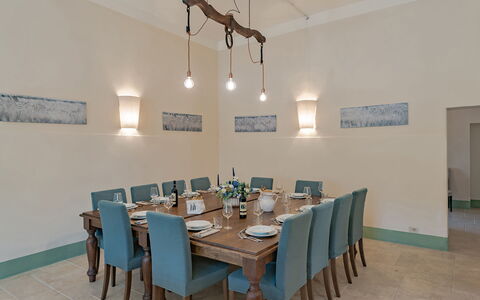 Castello D'Ombrone: Pièce, Propriété, Salle À Manger, Bâtiment, Plafond, Table, Design Intérieur, Immobilier, Meubles, Sol