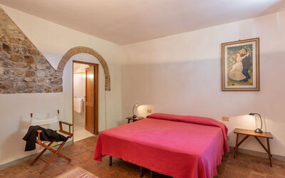 pratale-apartments-chianti-tavernelle-val-di-pesa-farmhouse-bilo-apartment-bedroom