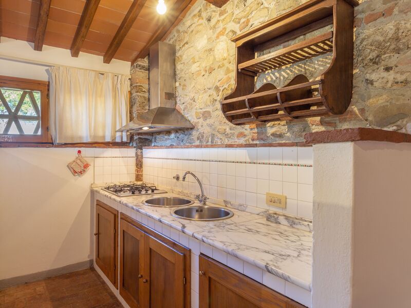 pratale-apartments-chianti-tavernelle-val-di-pesa-farmhouse-bilo-apartment-living-room-kitchen