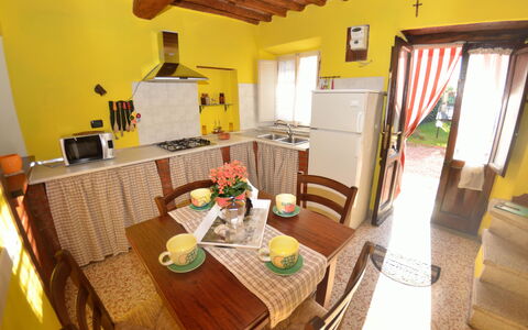 Casa Daniel: Pièce, Propriété, Bâtiment, Meubles, Maison, Design Intérieur, Salle À Manger, Table, Immobilier, Domicile