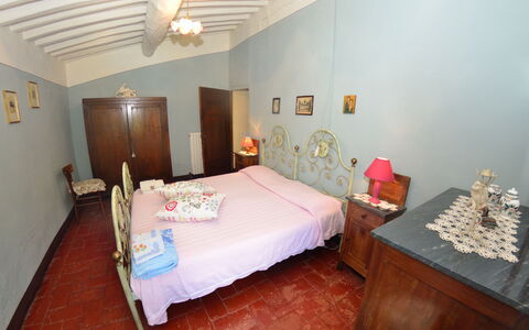 Casa Irene: Chambre, Pièce, Lit, Meubles, Propriété, Drap De Lit, Literie, Plafond, Design Intérieur, Cadre De Lit