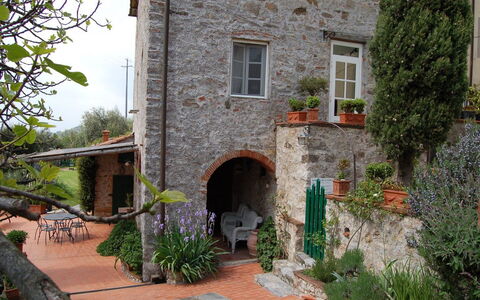 Borgo Bucatra Buonvento: Propriété, Bâtiment, Maison, Immobilier, Cour, Cour, Architecture, Domicile, Biens, Jardin