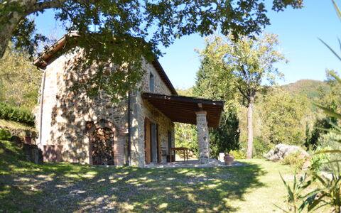 Vignoli: Propriété, Maison, Bâtiment, Chalet, Domicile, Zone Rurale, Arbre, Immobilier, Ferme, Paysage