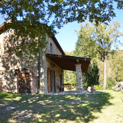 Vignoli: Propriété, Maison, Bâtiment, Chalet, Domicile, Zone Rurale, Arbre, Immobilier, Ferme, Paysage