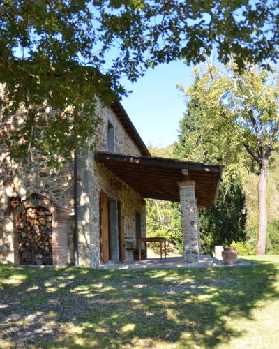 Vignoli: Propriété, Maison, Bâtiment, Chalet, Domicile, Zone Rurale, Arbre, Immobilier, Ferme, Paysage