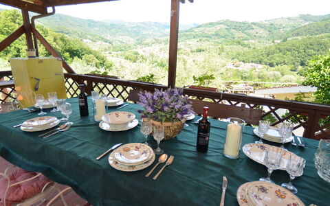 Petra: Restaurant, Table, Recours, Pièce, Repas, Nappe De Table, Meubles, Loisir, Design Intérieur, Petit Déjeuner