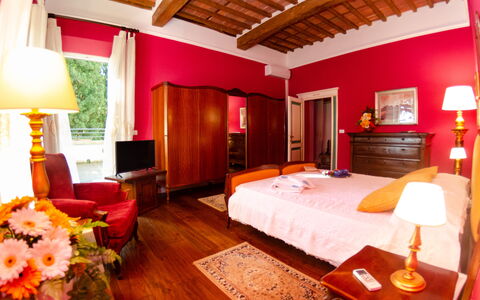 Villa Il Borghetto: Chambre, Pièce, Meubles, Propriété, Lit, Design Intérieur, Bâtiment, Drap De Lit, Suite, Maison