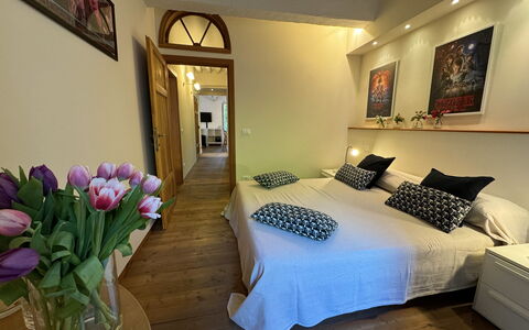 Alle Mura: Design Intérieur, Meubles, Sol, Sol, Chambre, Lit, Mur, Bois, Plafond, Pièce