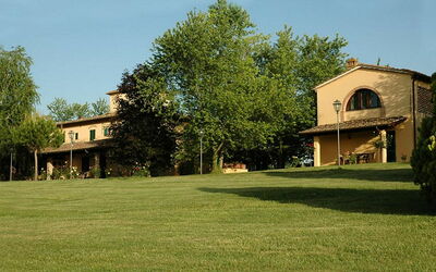 Montespertoli Apartments