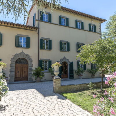 Villa Ivana - Cortona: Propriété, Bâtiment, Maison, Immobilier, Domicile, Biens, Villa, Manoir, Quartier, Arbre