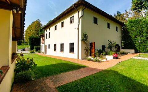 Casale 180: Propriété, Maison, Domicile, Bâtiment, Immobilier, Biens, Architecture, Herbe, Zone Résidentielle, Façade