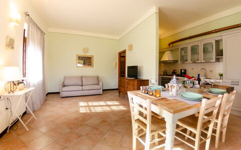 Casale 180: Propriété, Pièce, Meubles, Bâtiment, Sol, Design Intérieur, Maison, Immobilier, Table, Salon