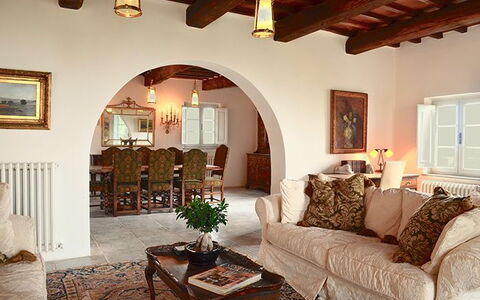 Luna Di Cortona: Pièce, Propriété, Salon, Plafond, Meubles, Design Intérieur, Bâtiment, Maison, Domicile, Immobilier