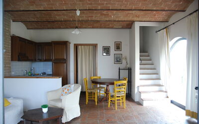 agriturismo-cabbiavoli-chianti-multiproperty-fienile-arancione-pero-living-room