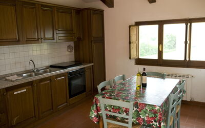 Fienile Giallo - Albicocco: Cabinetry, Propriété, Meubles, Comptoir, Évier, Evier, Bâtiment, Fenêtre, Robinet, Cuisine