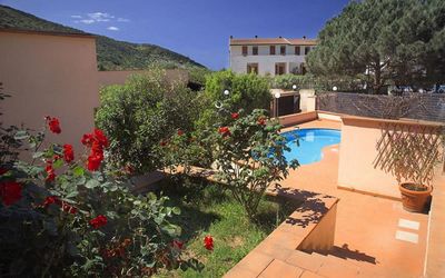 Rosa Di Nisporto: Propriété, Immobilier, Maison, Bâtiment, Piscine, Villa, Appartement, Domicile, Cour, Arrière-Cour