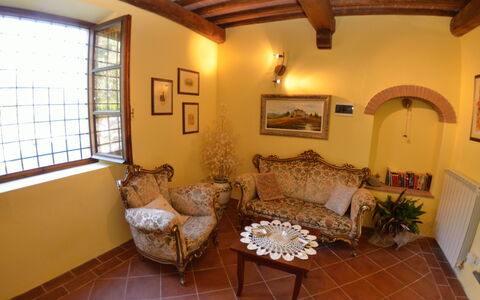 Aurora: Pièce, Propriété, Bâtiment, Plafond, Design Intérieur, Meubles, Maison, Sol, Immobilier, Domicile