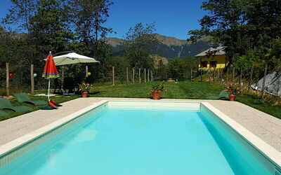 Ai Cuori: Piscine, Recours, Loisir, Eco Hôtel, Chaîne De Montagnes, Parapluie, Thermes, Mobilier De Jardin, Hacienda, Ombre
