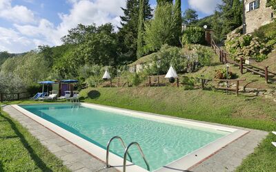 Borgo Antico Marina: Piscine, Propriété, Herbe, Immobilier, Loisir, Maison, Biens, Arrière-Cour, Bâtiment, Villa