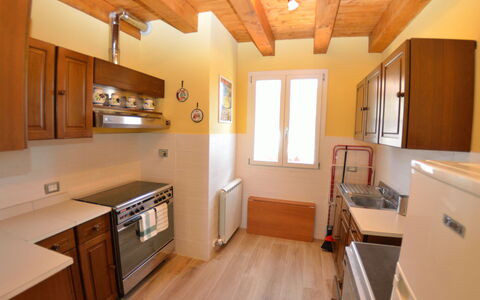 Borgo Di Zacco: Comptoir, Pièce, Propriété, Cabinetry, Cuisine, Meubles, Plafond, Évier, Bâtiment, Sol