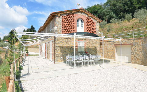 Villa Orchidea: Propriété, Bâtiment, Maison, Architecture, Immobilier, Domicile, Biens, Façade, Villa, Pièce