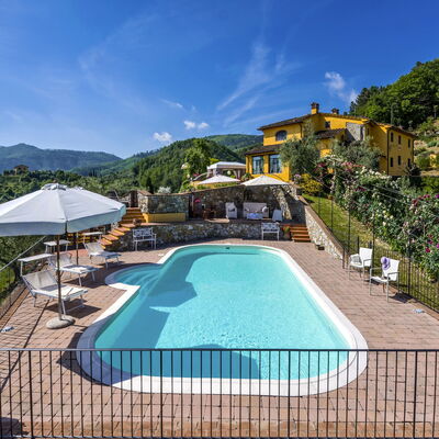 Villa Solaria: Piscine, Propriété, Recours, Immobilier, Biens, Bâtiment, Vacances, Ville Resort, Maison, Loisir